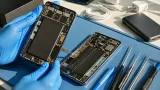 iPhone Duo smontato: due batterie per 4.883 mAh, A20 Pro, modem C2 e dettagli sulla riparabilità