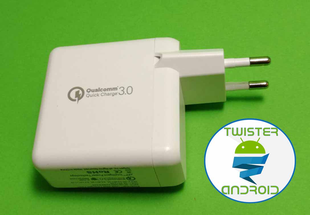 F207 Essential Quick Charge 3.0 Wall Charger Spigen